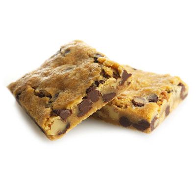 Sweet Sam’s Blondie Bar from New York Prime Beef, a golden buttery dessert bar baked with chocolate chunk